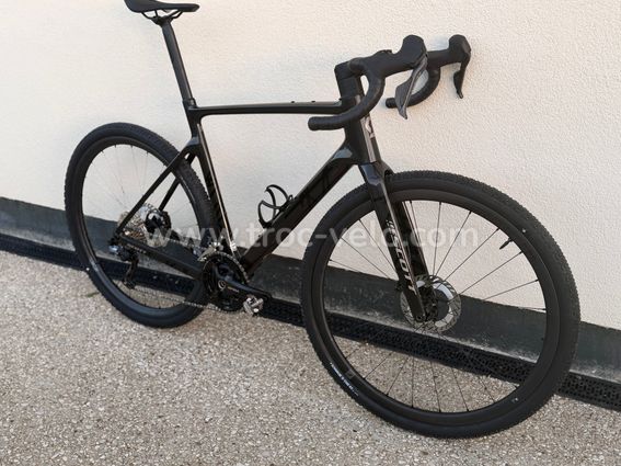 Scott Gravel ADDICT RC15 Carbon État neuf