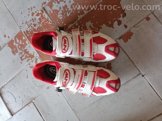 paire de chaussures route - 2