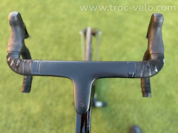 AEROAD CF SLX 8  - 2