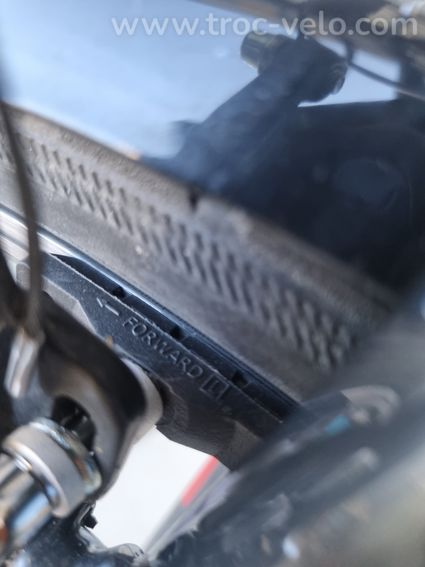 Vélo VTC 2024 Stevens Corvara très bon état - 10