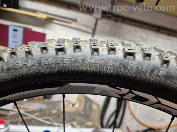 VTT Lapierre Zesty TR829 taille M - 11