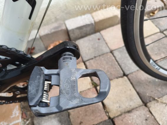 Vélo de route specialized ROUBAIX  - 7