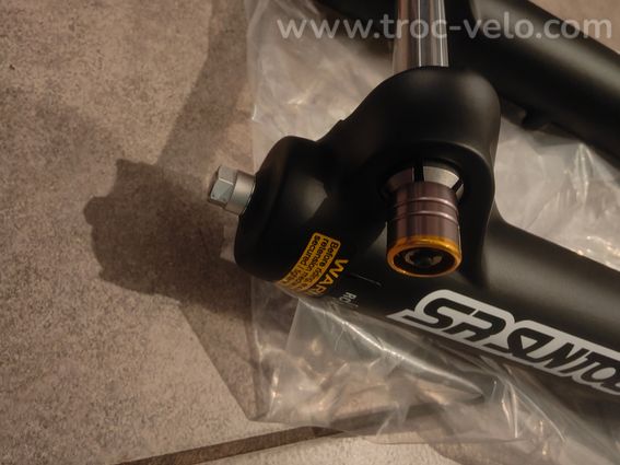 Fourche suntour durolux 27,5 neuf - 2