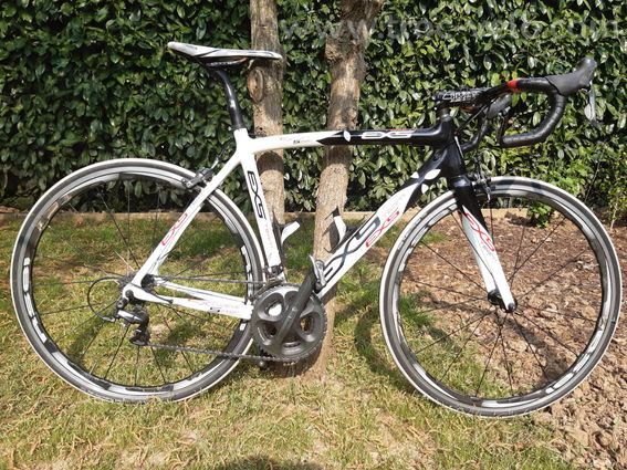 Vélo route en carbone, équipé en Durace - 2