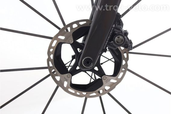 Produit Reconditionne    Focus Izalco Max Di2 12v    Noir   Velo De Route   Tres Bon Etat - 7
