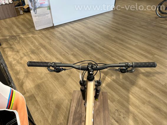LIV Tempt 3 2025 - NEUF - 4