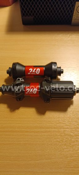 Moyeux DT SWISS 240 neufs