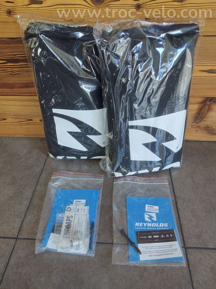 REYNOLDS Blacklabel AERO46 DB TubelessReady - 5
