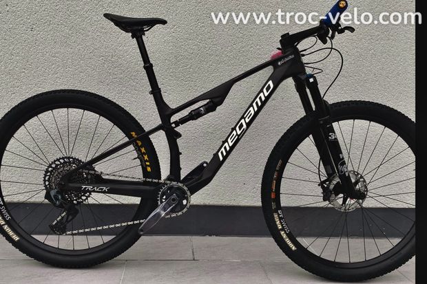 Mégamo track r120 axs 2023 - 1