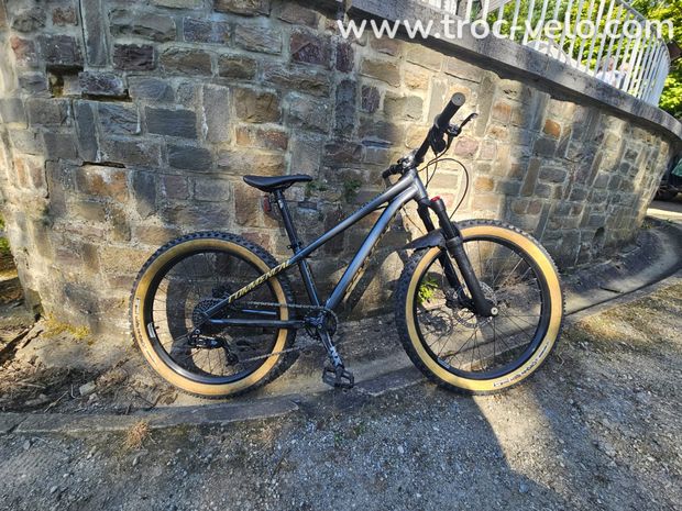 VTT META HT  24''  - 10