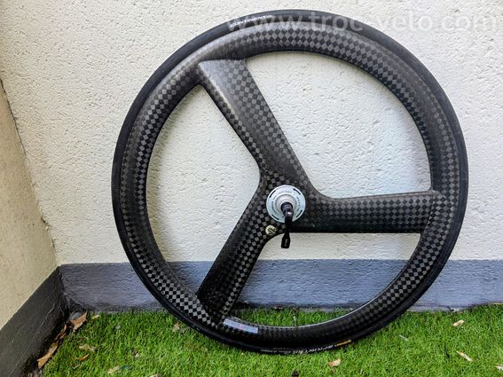 Roue avant carbone Corima