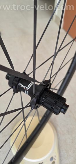 Roue AR carbone 50 mm - 2