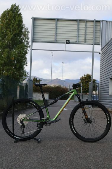 Oiz M30 L Carbon