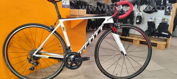 Vélo de route Scott Addict 20 RC