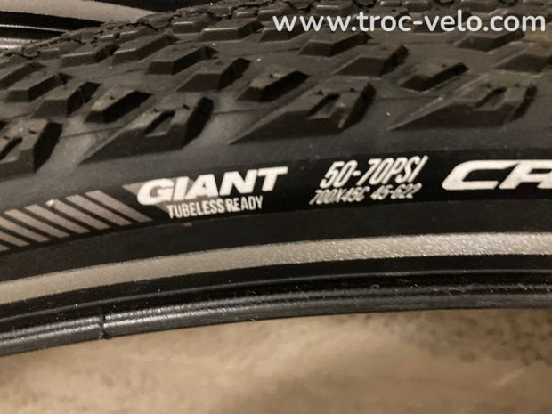 Pneus VTC ou Gravel Giant Crosscut Gravel 2 700X45 - 2