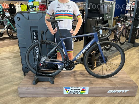 GIANT TCR Advanced Pro 0 AXS 2026 - NEUF