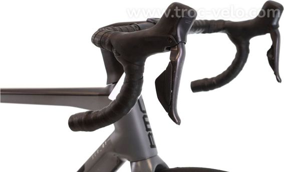 Produit Reconditionne    Bmc Slr 01 Five Di2 12v    Gris   Velo De Route   Tres Bon Etat - 6