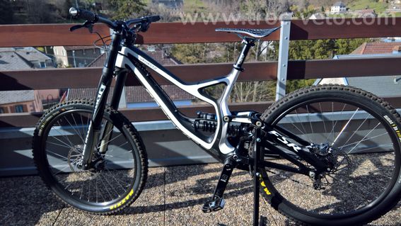 Specialized fsr demo 8/1 dh carbone Taille L