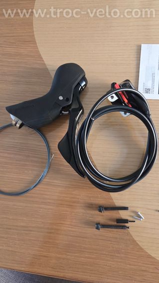 Freins hydrauliques + shifters avant + arrière Shimano 105 - neufs. - 4