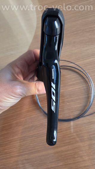 Freins hydrauliques + shifters avant + arrière Shimano 105 - neufs. - 7