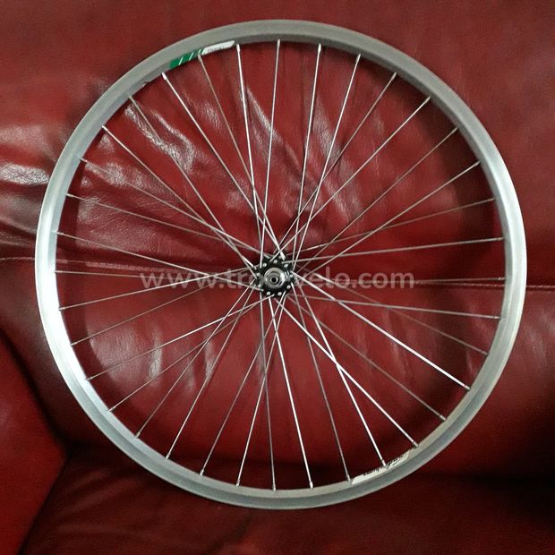 Roue 26 pouces avant Campagnolo Stheno et moyeu Shimano Deore Lx en bon état - 1