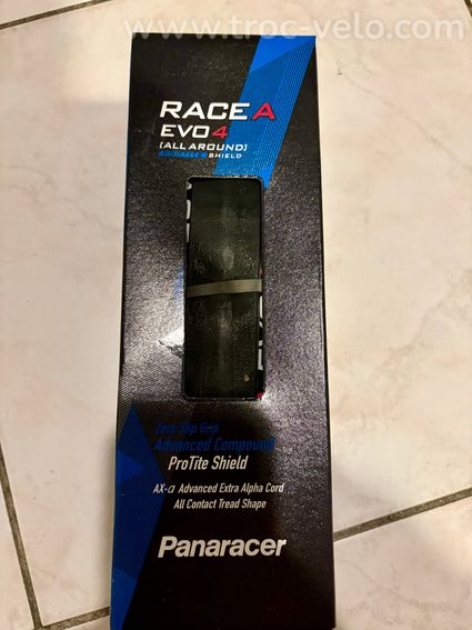 Pneu route Race A Evo 4 - 700x25 - NEUF - 2