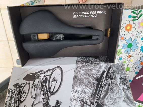 VENDS SELLE BONTRAGER AEOLUS PRO 155