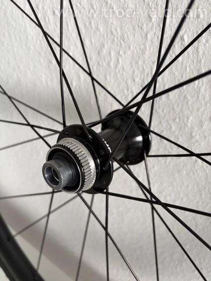 Roues en carbone Shimano GRX WH-RX880-TL 28 - 2