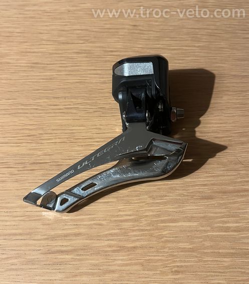Dérailleur avant shimano di2 11v