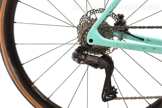 Produit Reconditionne    Bianchi Specialissima Comp Di2 12v    Bleu   Velo De Route   Tres Bon Etat - 3