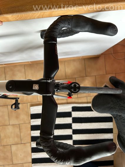 Trek Madone SL 8 Gen 8 - Ultegra Di2 - Capteur de puissance - Aeolus Pro 51 - Taille M/L - 3