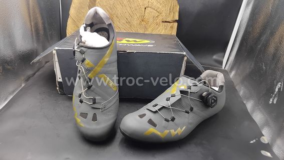 Paire de Chaussure velo Route NORTHWAVE Extreme GT pointure 41 Très bon etat