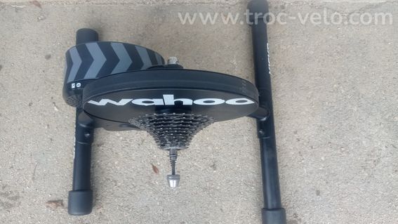 Home trainer Wahoo Kick Core - 3