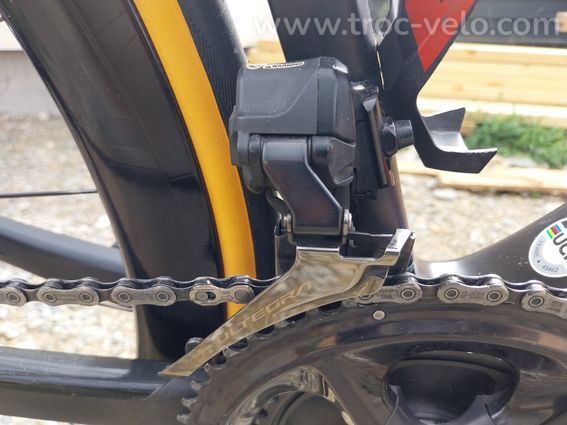 Colnago V3 DI2 ULTEGRA 12V - 4