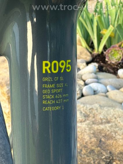Gravel Canyon Grizl CF SL 7 eTap (XL) - 2