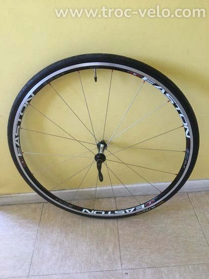 Roue avant Easton EA90SLX comme neuve prete à rouler