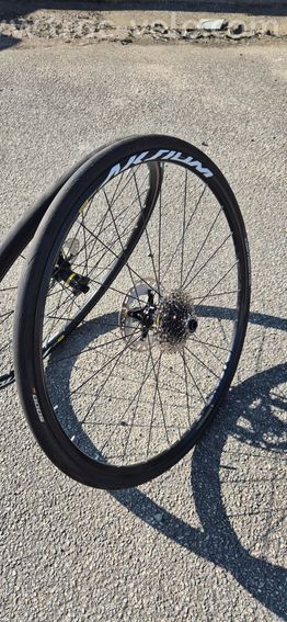 Paire de roues mavis aksyum