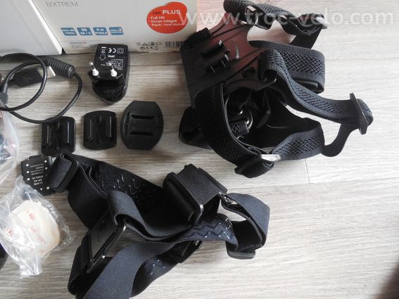 CAMERA  BOULANGER VELO MOTO PIETON ETC . - 3