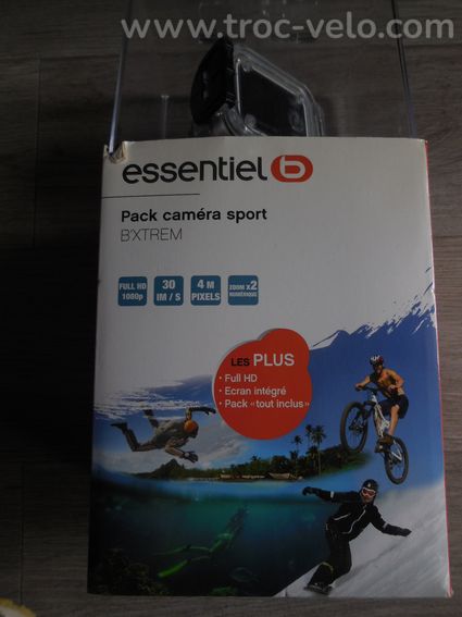 CAMERA  BOULANGER VELO MOTO PIETON ETC . - 7