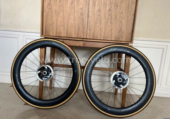 roues carbone Roval CLX64