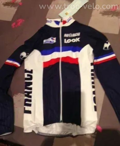 Maillot De Sport Bleu Et Blanc - Taille 176 (petit Adulte) - Manches Longues - Neuf Avec étiquettes - VENTE