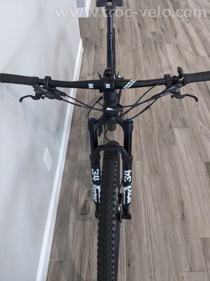 Canyon Lux CF7 2021 - Deore XT - Taille M - Carbone - Noir - 3