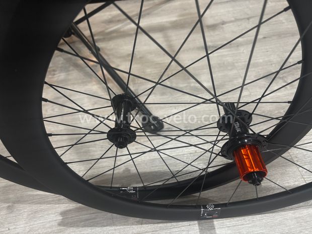 C50 PRO -  Pneu / Patin - 4