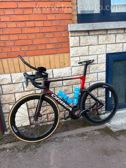 Orbea Orca Aéro team lotto Intermarché (vélo du world tour)