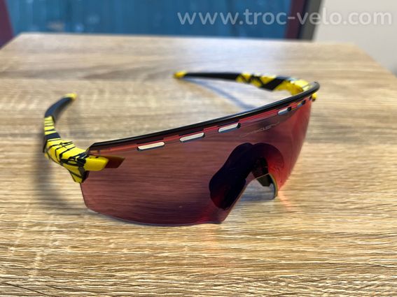 Oakley 2023 Tour De France Encoder Strike - 2