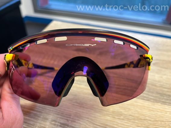Oakley 2023 Tour De France Encoder Strike - 3