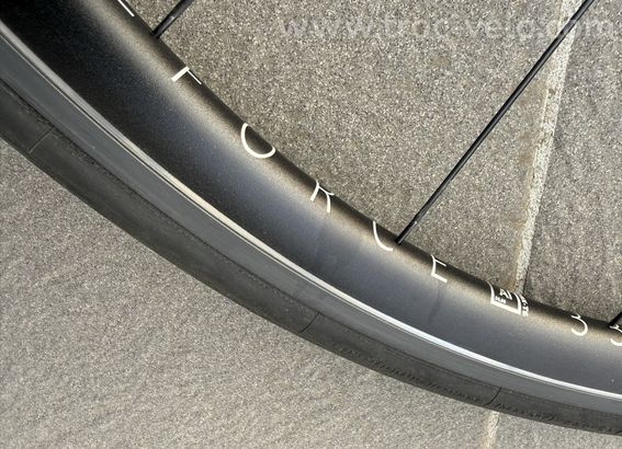 Roue avant 700C x 33, à patins, montage artisanale (TOPWHEELS) - 7