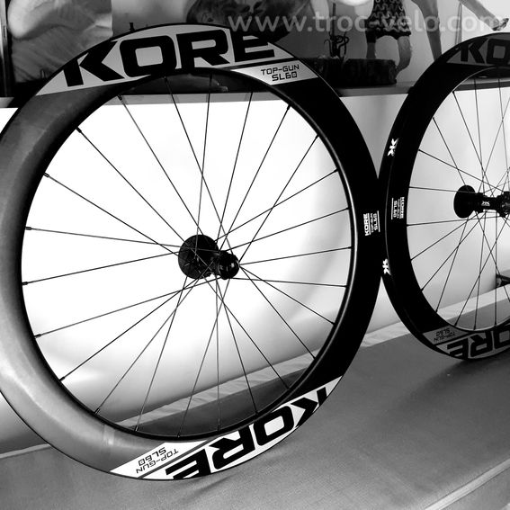 Neuves : 1385 g paire KORE TOP GUN 60 mm pour Shimano ou Sram 12v - 2