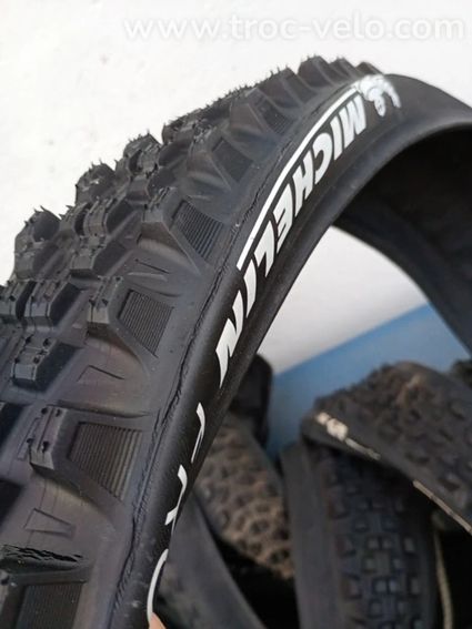 Lot de pneus Michelin enduro 27,5 pouces - 8