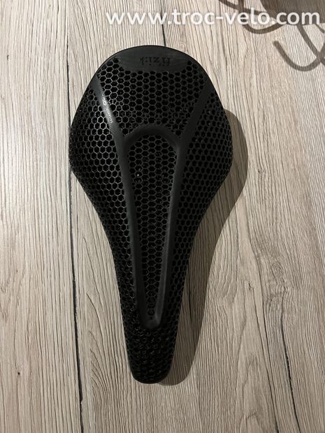 Selle FIZIK Vento Argo R1 - 2